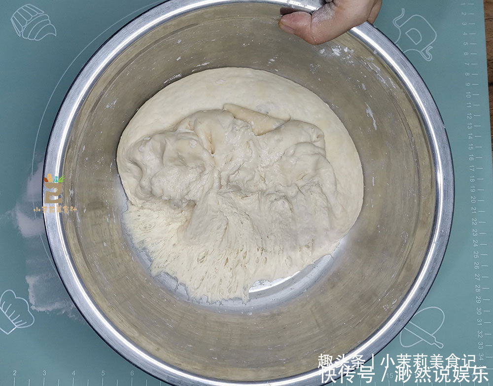 油酥|烙饼时,有人烫面有人抹油,面点师教你4个技巧,暄软好吃层次多