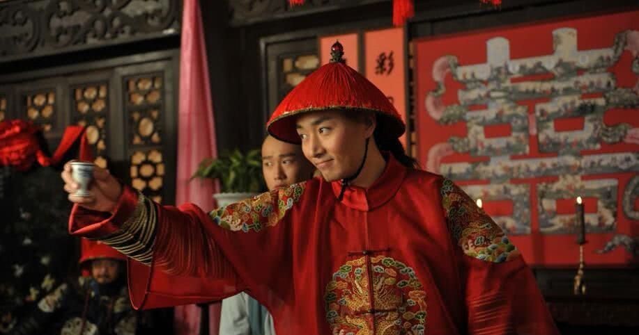 到底|清朝的公爵非常稀少,与军机大臣相比,到底谁的权力更大?