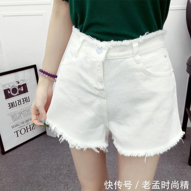 阔腿 时尚的毛边设计,简约的牛仔短裤,彰显女生的性感,凸显大长腿