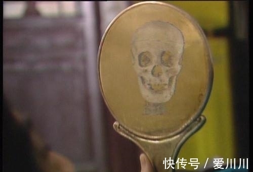 石头记@到底啥是红楼梦?作者用了无数个书名去诠释,却没人看懂