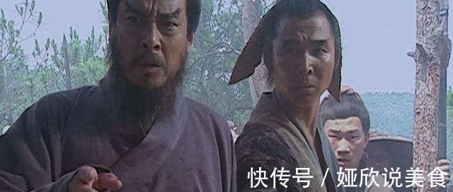 龙袍@阮小七穿龙袍是傻吗他比宋江高明,为什么阮小七被评为上上人物