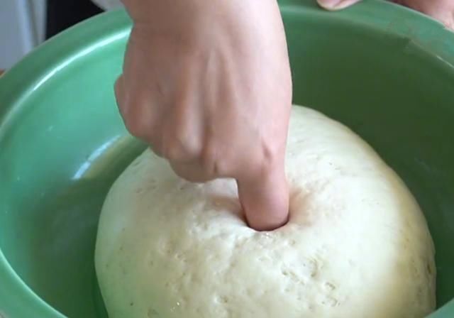 蒸包子，冷水上锅还是热水上锅掌握正确做法，蓬松暄软不塌陷