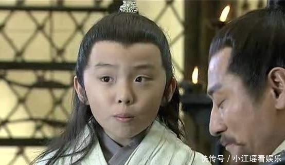 上联#神童一上联:“父在外,肩挑日月”,再看下联,太经典了