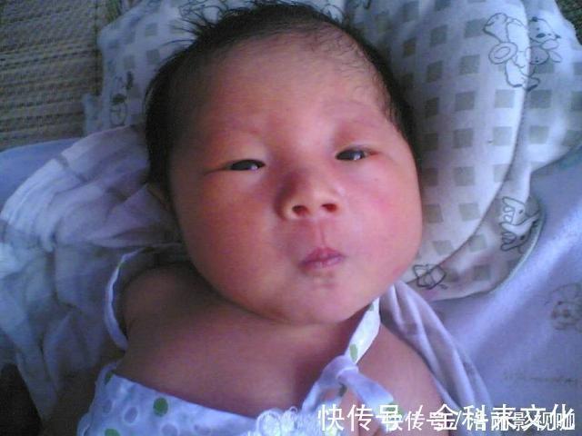 夏天|夏天再热,晚上也别让宝宝这样睡觉,不仅容易生病,还会影响发育