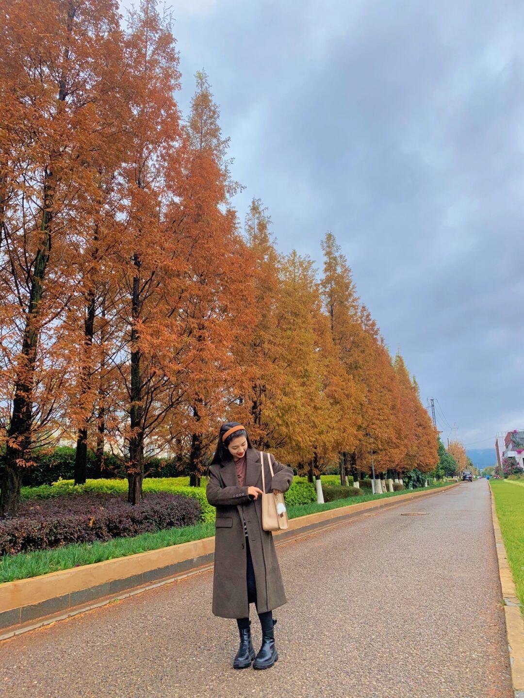 打底衫 冬天很百搭的毛呢大衣,基础的搭配也能够穿出时尚感!