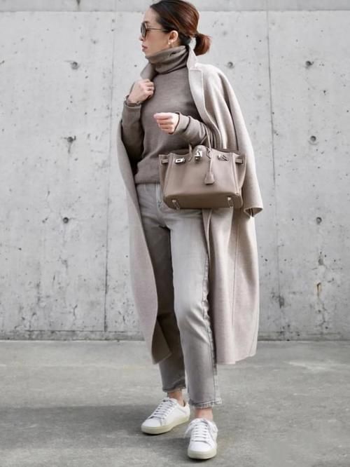 大衣这么穿，化复杂为简单，简约舒适又清爽利落！