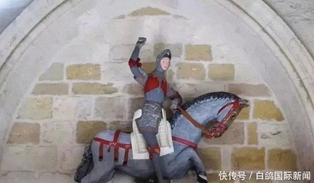 惨遭|画风奇特!西班牙古雕像惨遭遭毁容式修复