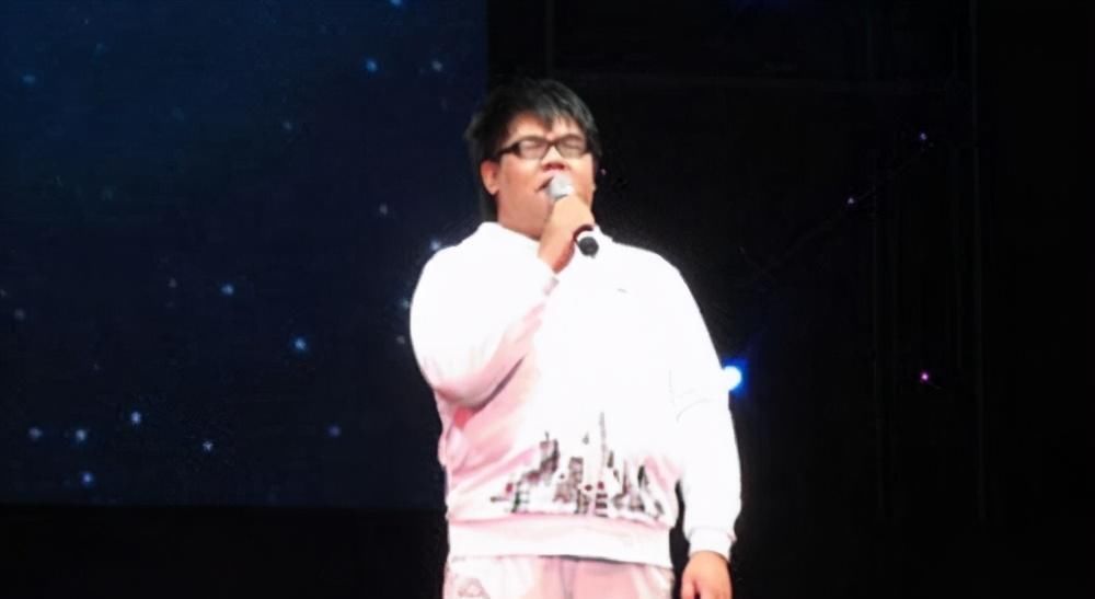 母细胞瘤|他曾是星光大道总冠军,爆红后被导演骂滚出娱乐圈,如今怎样了?