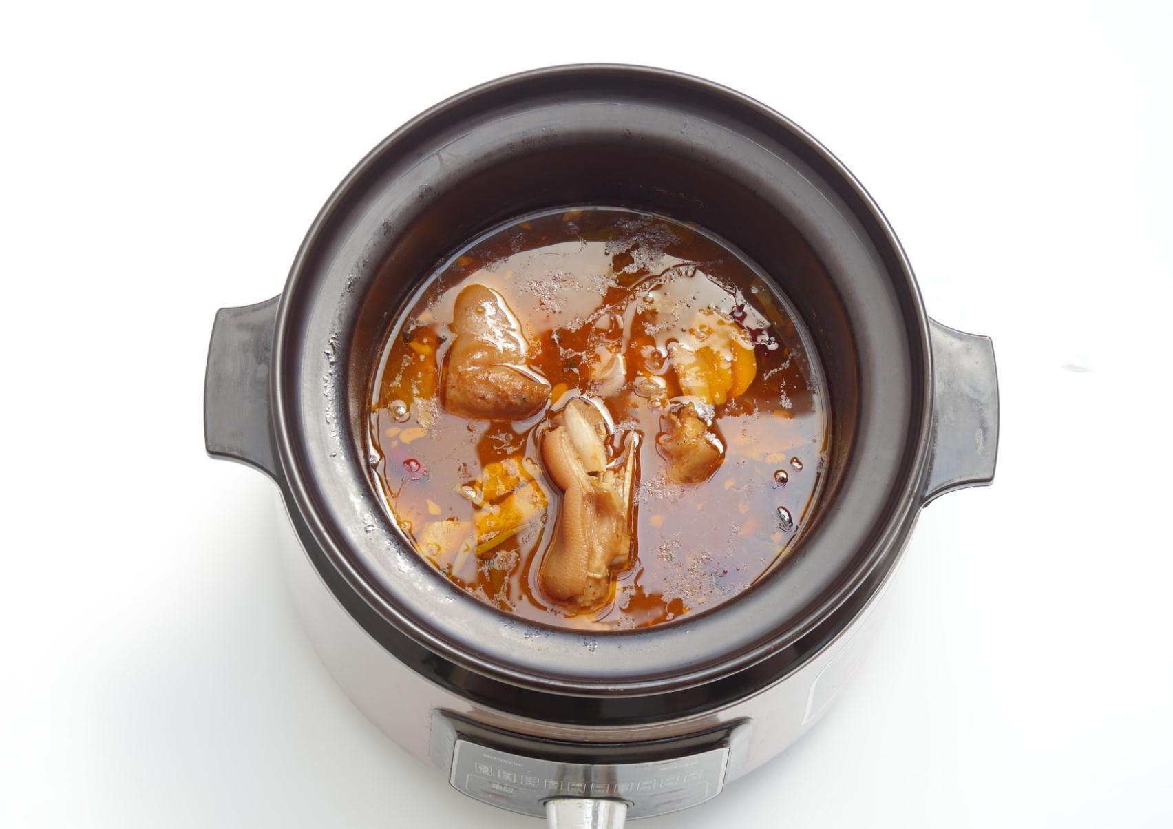 大雪过后必备菜品:卤猪蹄,口感软烂,咸香肥美,入口即化,爆赞