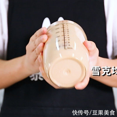 焦糖烤奶的做法，「暴小兔茶饮」免费奶茶教程