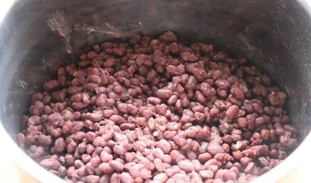 外面一个要8块钱，自己在家做好吃无添加，咬一口酥得掉渣，太香