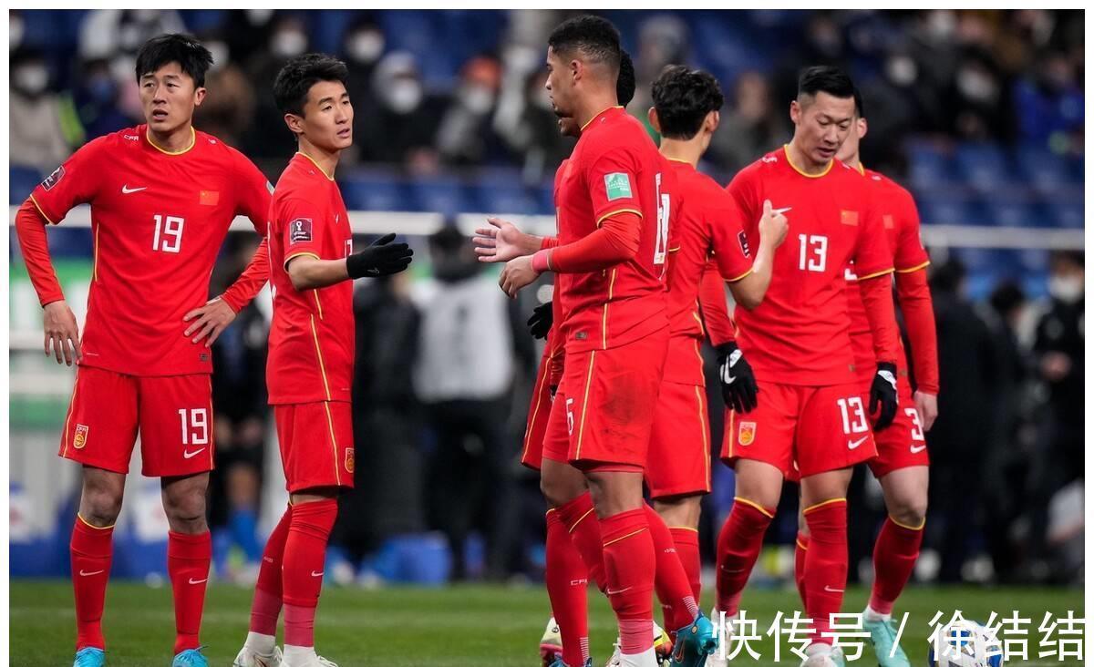 中国队|从0-1到0-2,仅两射!国足输球唯1人可昂首离开,硬刚利物