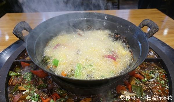 鹅卵石|那几年石爆江湖菜——鹅卵石爆炒出的特色 鲜嫩可口一吃难忘