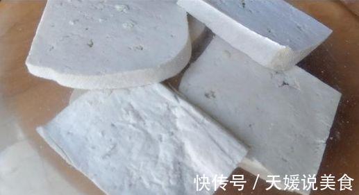 1块豆腐 3个鸡蛋,几分钟就上桌,比大鱼大肉好吃多了