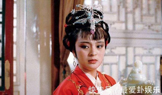 贾宝玉&赵姨娘粗鄙不堪,却成为贾母偏爱的人,王夫人的话揭开了部分答案