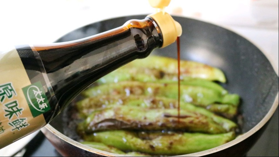 这才是虎皮青椒的好吃做法，鲜香辣爽开胃下饭，味道特别棒！