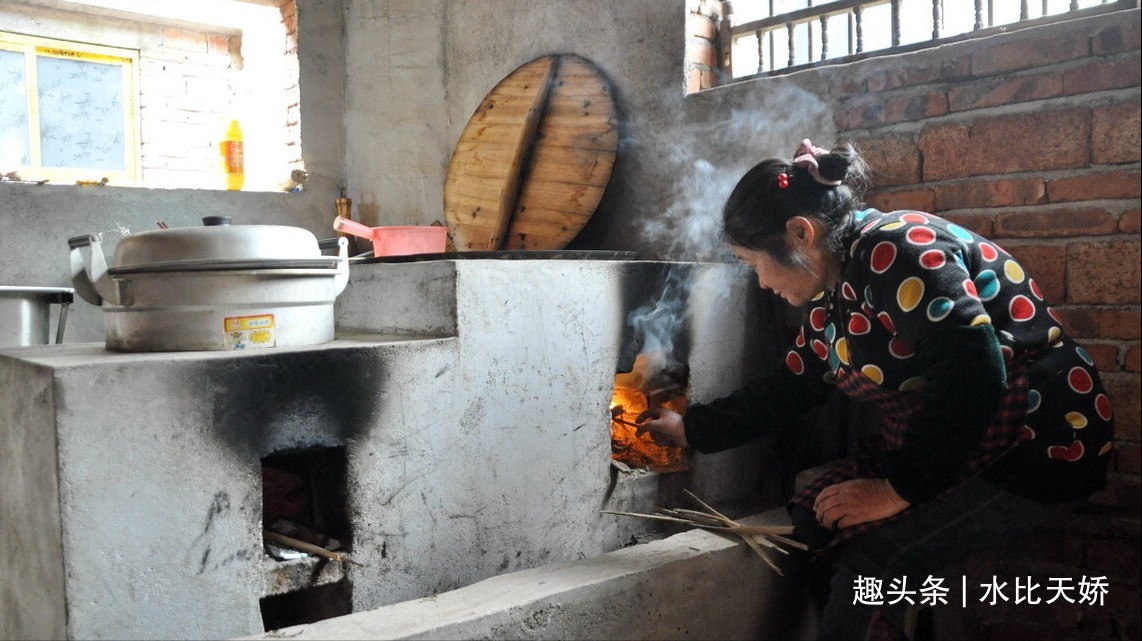 月子|“你嫁了人该干活”坐月子依旧做13人晚饭,女子砸烂锅碗说再见