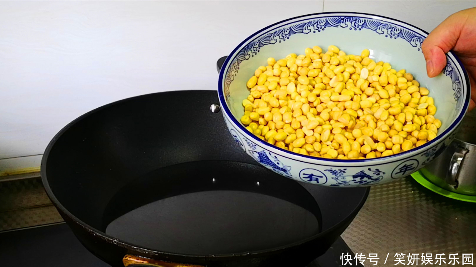 做法|爱吃黄豆西瓜酱不用买,教你懒人做法,不用发霉不用晒,简单易做