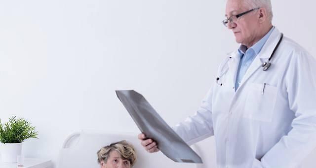 疗法|癌症晚期如何治疗该选择保守治疗还是放化疗法要弄明白