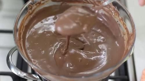 气球|用气球制造巧克力蛋,过程真的好简单在家可以尝试做一下