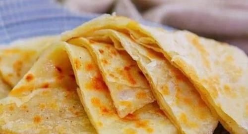 烙饼时,直接烙是不对的,多加这一步,饼柔软又起层,30秒出锅!