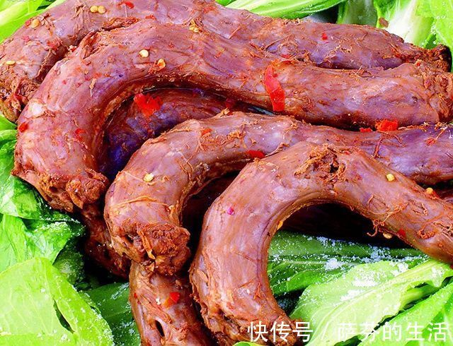 骨龄|10岁女孩骨龄达14岁，身高停滞不前，医生：这些食物少给娃吃