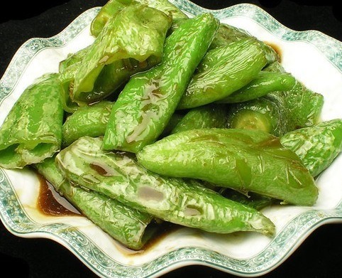 脸蛋|女性不想老太快,要多吃此菜,延缓皱纹生长,脸蛋光滑了,还减肥