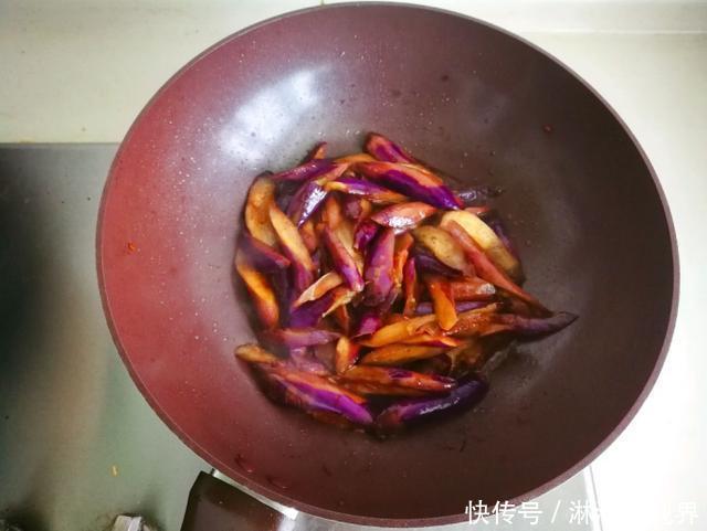 解决|茄子为什么会发黑这个问题怎么解决大厨一碗盐水的事