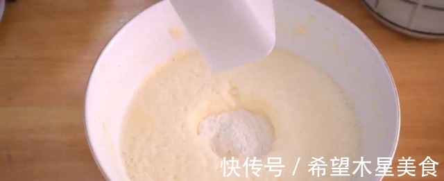 非常简单的苹果蛋糕,一定要试试苹果蛋糕的用料,苹果蛋糕的做法!