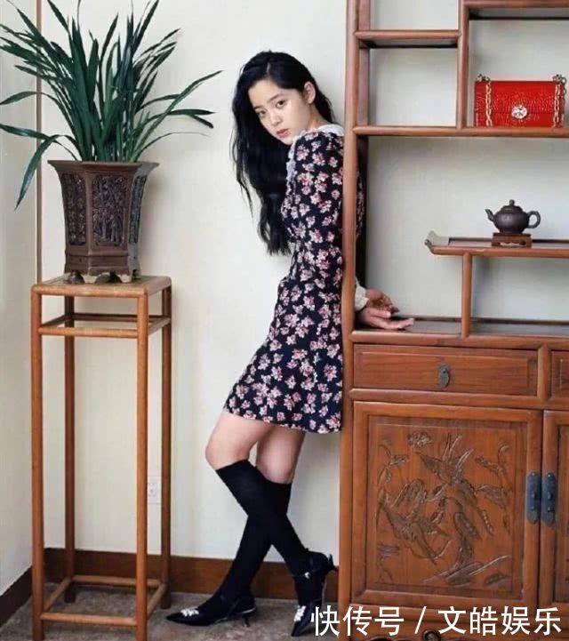 还在嫌弃碎花裙土气教你3招碎花穿出高大上,明星都上头