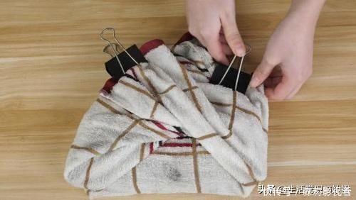 今天才知道，擦玻璃还有这么个窍门，不用一滴水，干净明亮没水渍