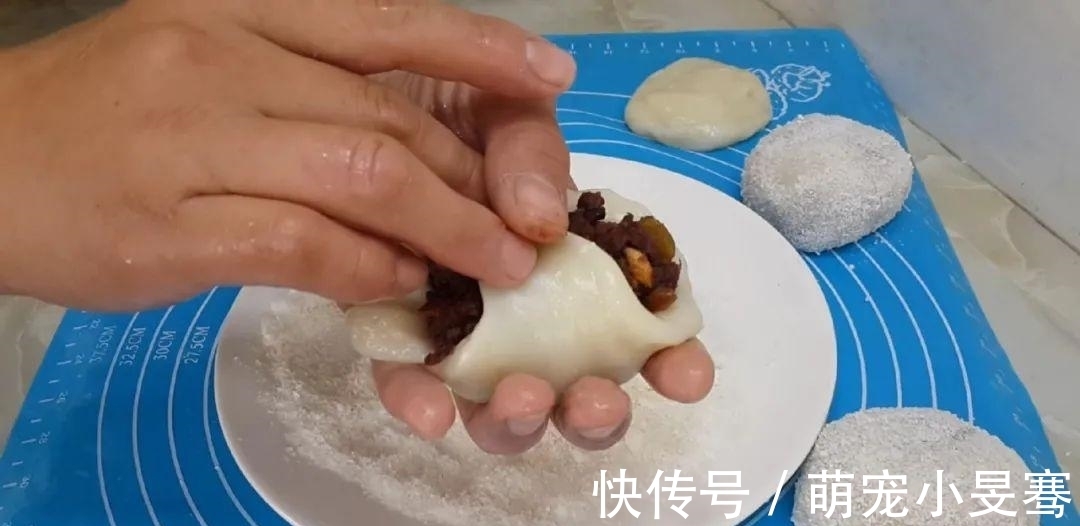 面团|糯米粉这样做才简单,加半碗红豆,软糯又香甜,比吃蛋糕还舒服