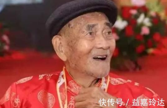 寿星|1位“寿星”的长寿秘诀:过了50岁,偷偷吃3样食物,长寿更偏爱你