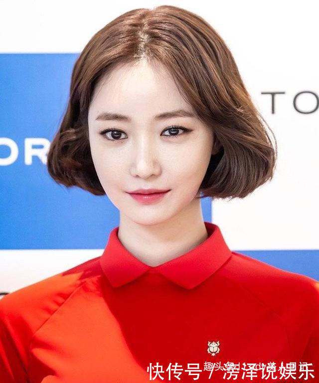 女神|她被誉为“短发女神”,长相精致气质高冷,短发造型时髦又迷人