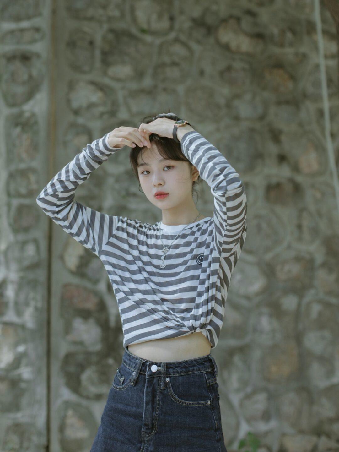 秋天|谁说早秋不适合穿短裙的,这样穿照样好看!