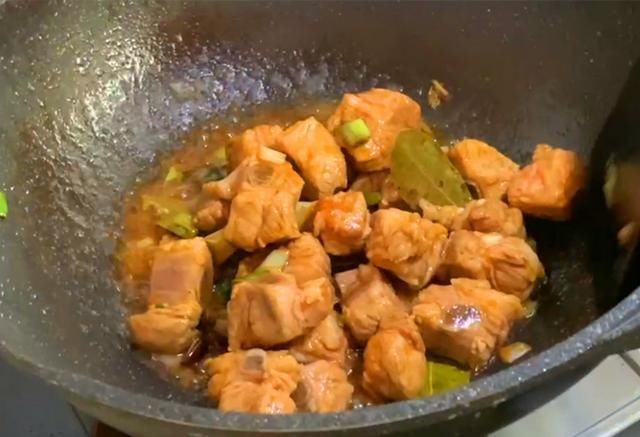 苦瓜|三伏天，不管有钱没钱，要多吃此菜，清热解暑营养高，再贵也要吃