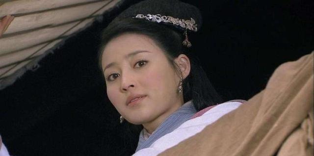 潘金莲@此人曾押送林冲和卢俊义，是水浒里的大恶人，心思毒过潘金莲