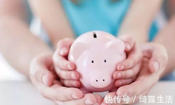 金钱观|父母在这方面“节俭”,不仅成就不了孩子,反倒毁了孩子的格局