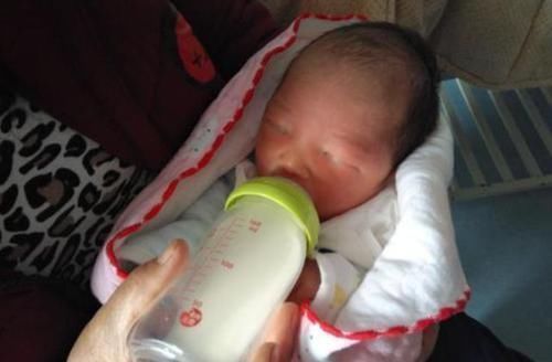 哭声|刚出生的婴儿,若有这3种表现,说明他在'娘胎里'过得很滋润