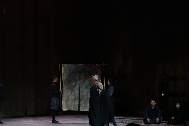 上海戏剧学院|高原上的“哈姆雷特”