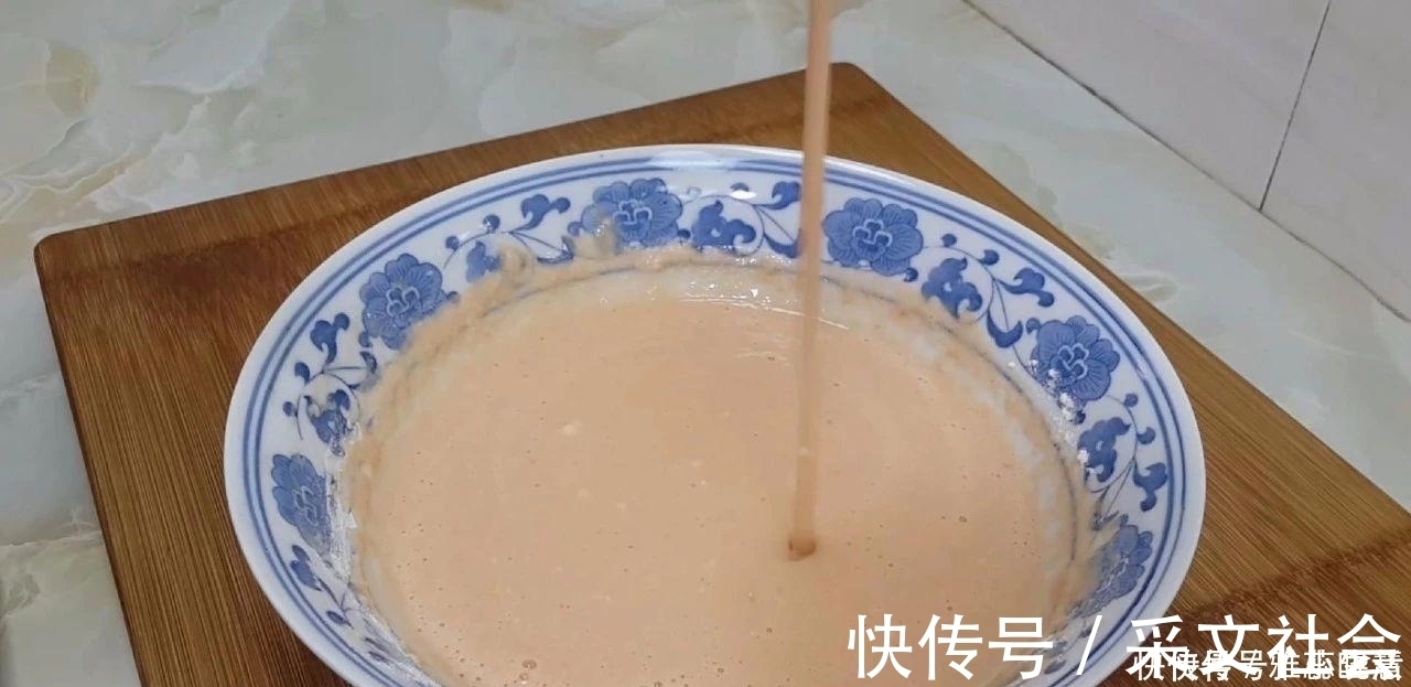 口水|早餐新吃法, 手不沾面, 做出来比鸡蛋饼营养又好吃, 边吃边流口水