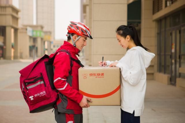 清华大学|刘强东分1％股份给妻子章泽天？网友嘲笑背后，我却看到她的实力