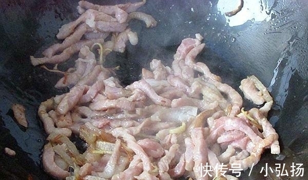 鸡枞菌|有钱就买这菜，300元多1斤，比松茸还贵，味香甜脆嫩，超滋补