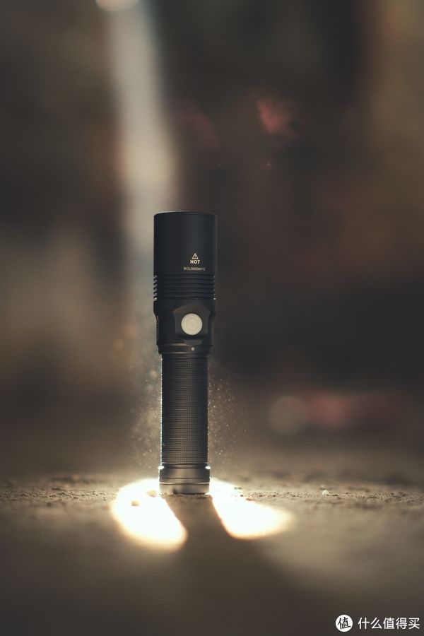 光剑在手,黑暗你走——纳丽德L10MAX白激光手电