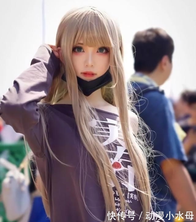 空地上|漫展上遭遇投食你知道正确的应对方法是什么吗?当面丢掉可不行哦