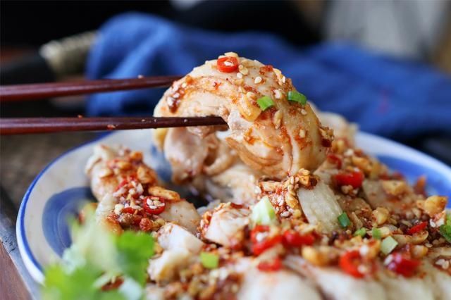 春天吃不够的鸡腿做法，爽滑不油腻，没骨头全是肉，好吃到家了