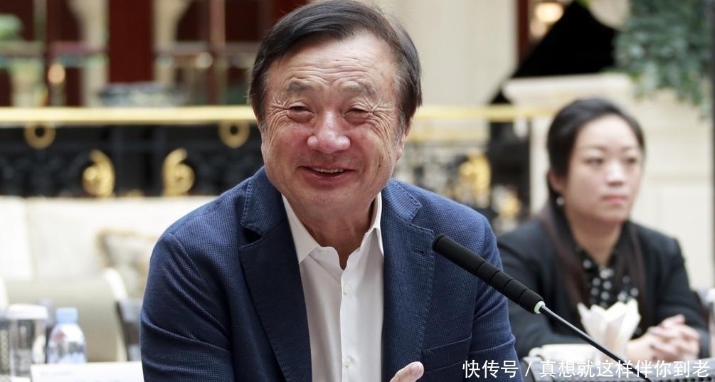 公司|脱掉袜子,率先跳进泥坑里推车!任正非以身示范:老板就该打头阵