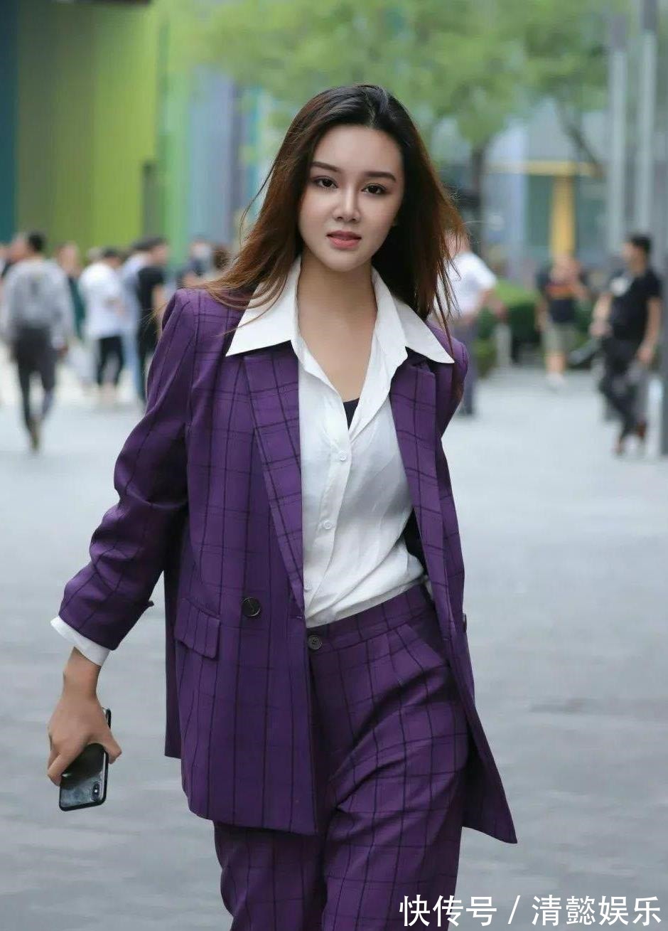 小西 如此迷人的小姐姐!从任何角度看,这种高贵的魅力越来越吸引人