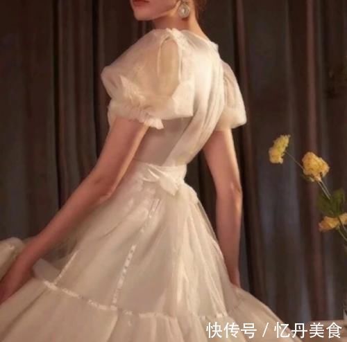 小肚子|女生小肚子鼓鼓像“怀孕”日常坚持这3点，让你悄悄瘦成“A4腰”