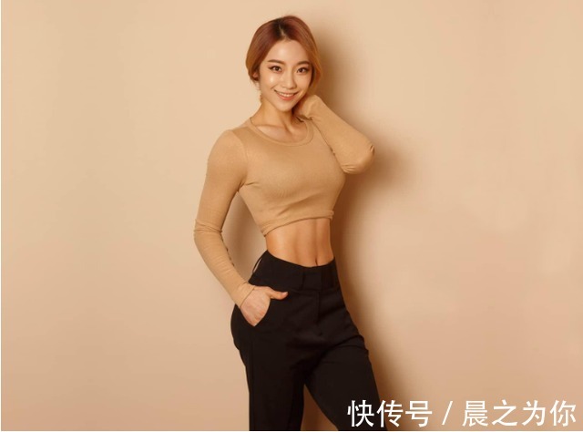 动作|韩国健身达人身材火辣,长相甜美,细腰长腿,来教你练臀腿